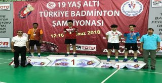 Osmangazili Badmintonculardan Başkent Çıkarması