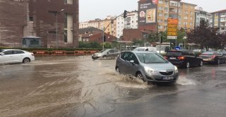 Eskişehir Sağanak Yağmura Teslim Oldu