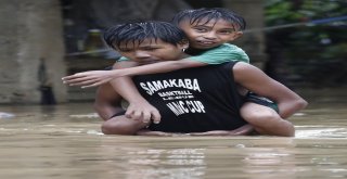 Filipinleri Vuran Süper Tayfun Mangkhut 3 Can Aldı