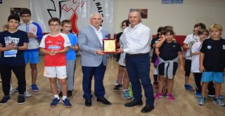 Squash Şampiyonları Madalyalarını Aldı