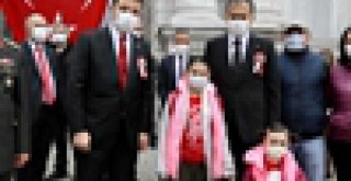 ATA, SON NEFESİNİ VERDİĞİ DOLMABAHÇE SARAYI'NDA ANILDI