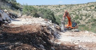 Arazi Yolları Açıldıkça Çiftçinin Yüzü Gülüyor