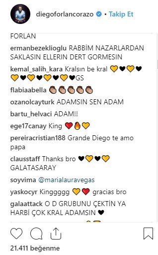 Galatasaraylı Taraftarlardan Kaka Ve Forlana Teşekkür Yağmuru