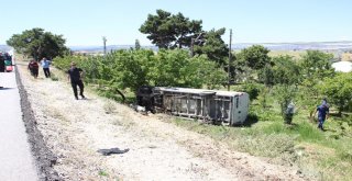 Bahçeye Uçan Kamyonetten Burnu Bile Kanamadan Kurtuldu