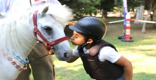 Atatürk Parkında Pony Şöleni