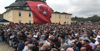 Sakarya Şehidini Uğurladı