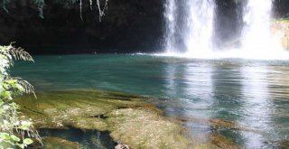 DOĞA HARİKASI DÜDEN ŞELALESİ KENDİNİ YENİLEDİ