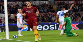 Uefa Şampiyonlar Liginde Haftanın Futbolcusu Edin Dzeko