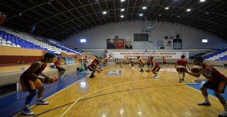 Karesispor Hazırlık Maçında Banvit Karşısında