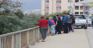 Asi Nehrine Düşen Çocuk İki Koldan Aranıyor