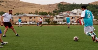 Gevaşta 2. Dostluk Futbol Turnuvası Start Aldı