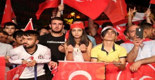 Diyarbakır 15 Temmuzda 7Den 70E Meydandaydı