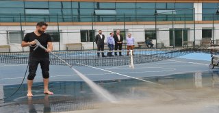 Tenis Kortlarında Yaz Temizliği