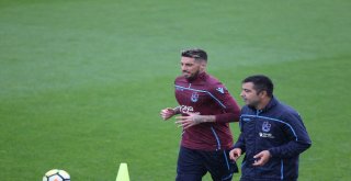 Trabzonspor Yağmur Altında Çalıştı