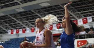 3. Özgecan Kadınlar Basketbol Turnuvası Başladı