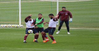 Trabzonspor Yağmur Altında Çalıştı