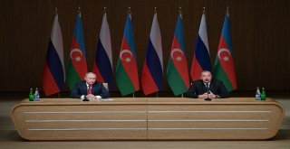 Putin 9. Azerbaycan-Rusya Bölgesel Forumuna Katıldı