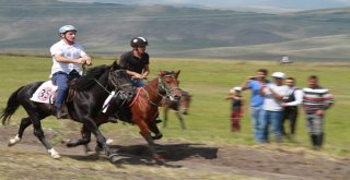 Rahvan At Yarışları Nefesleri Kesti