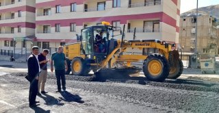 Hakkaride Bozuk Satıhlı Yollar Onarılıyor