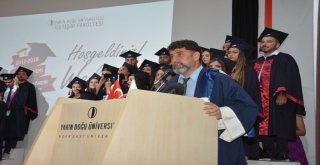 Yakın Doğu Üniversitesi İletişim Fakültesi Mezuniyet Töreni Gerçekleştirildi