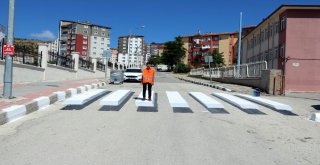 Yozgatta Çocuklardan Üç Boyutlu Yaya Geçidi