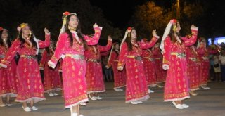 Festival Burhaniyeye Hareket Getirdi, Esnaflar Memnun