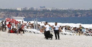 Dünyaca Ünlü Sahilde Şüpheli Bavul Alarmı