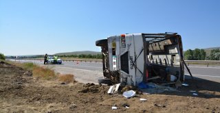 Sivasta Tarım İşçilerini Taşıyan Minibüs Devrildi: 27 Yaralı