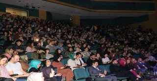 İlyas Yalçıntaş Saüde Sahne Aldı