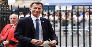 İngilterenin Yeni Dışişleri Bakanı Jeremy Hunt Oldu