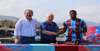 Trabzonspor, Calep Ekuban İle Sözleşme İmzaladı