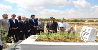 15 Temmuz Demokrasi Ve Milli Birlik Gününde Şehitlikler Ziyaret Edildi