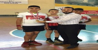 Ömer Halisdemir Camiler Arası Futbol Turnuvası Tamamlandı