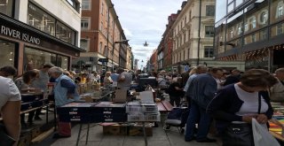 Stockholmde 3 Kilometre Kitap Pazarı Kuruldu