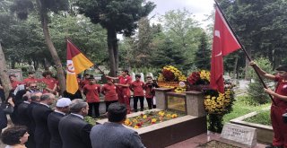 Galatasarayda Ali Sami Yen Mezarı Başında Anıldı