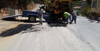 ALANYA'DA YOL BAKIM VE ONARIM ÇALIŞMALARI DEVAM EDİYOR