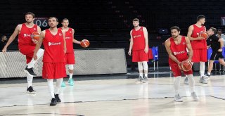 A Milli Erkek Basketbol Takımı, Karadağ Maçı Hazırlıklarına Başladı