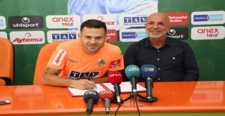 Alanyaspor, 6 Transferin 5İni Bonservissiz Gerçekleştirdi