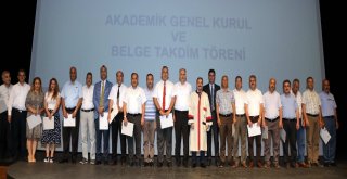 Gaünde 113 Akademisyene Belgeleri Törenle Verildi