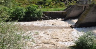 Kars Çayı Taştı, Mahsur Kalan Hastaların Yardımına Sağlık Ekipleri Yetişti