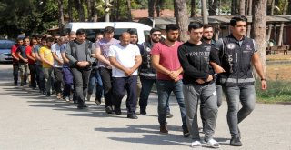 Fetö Operasyonunda 7Si Muvazzaf 13 Askere Gözaltı