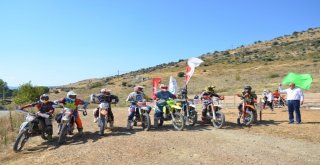 İznik Enduro Şampiyonları Kupalarını Aldı