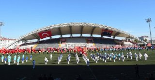 Cumhuriyet Ateşi, Avcılar Sokaklarını Aydınlattı