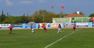 Maçın Hakemi Futbolcunun Hayatını Kurtardı