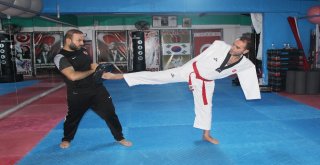 Kolları Olmadan Taekwondo Şampiyonu Oldu