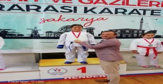 Karate Takımı Sakaryada Turnuvaya Katıldı