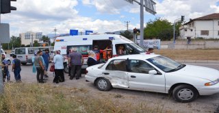 Niksarda Trafik Kazası: 5 Yaralı