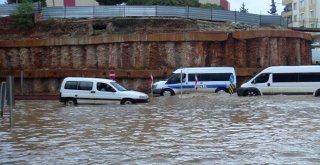 Alt Geçit Çalışmalarının Durdurulduğu Bölgeyi Yağmur Vurdu