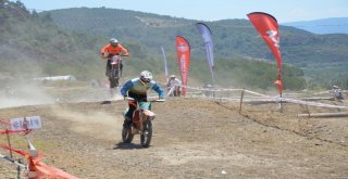 İznik Enduro Şampiyonları Kupalarını Aldı