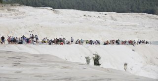 Pamukkale Roma Dönemine Dönüyor